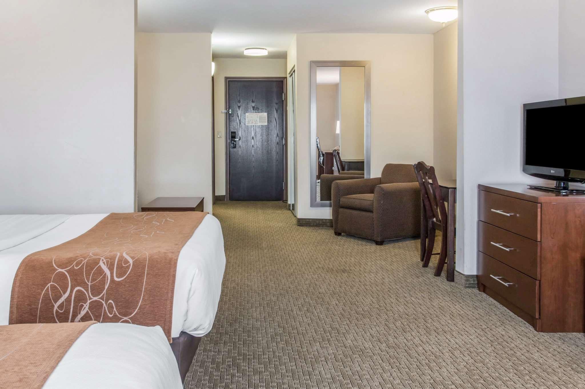 Comfort Suites Уиксом Экстерьер фото