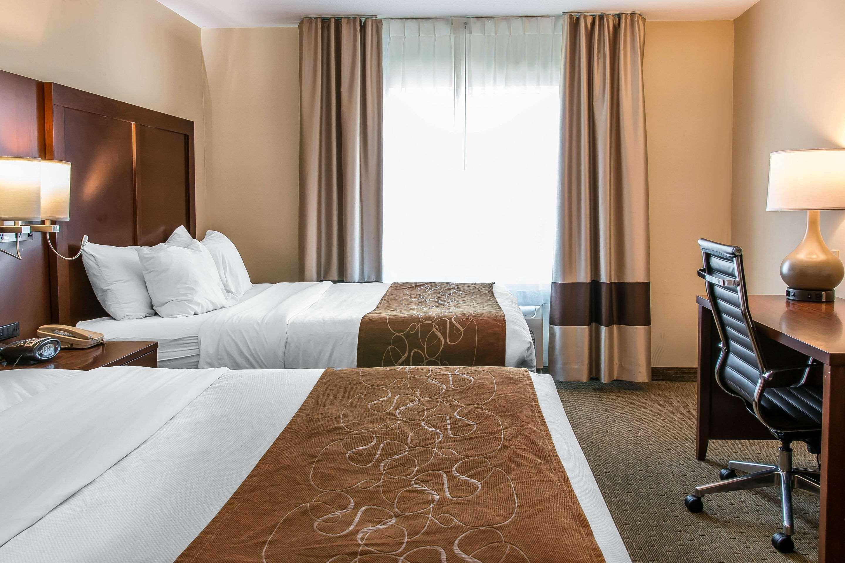 Comfort Suites Уиксом Экстерьер фото