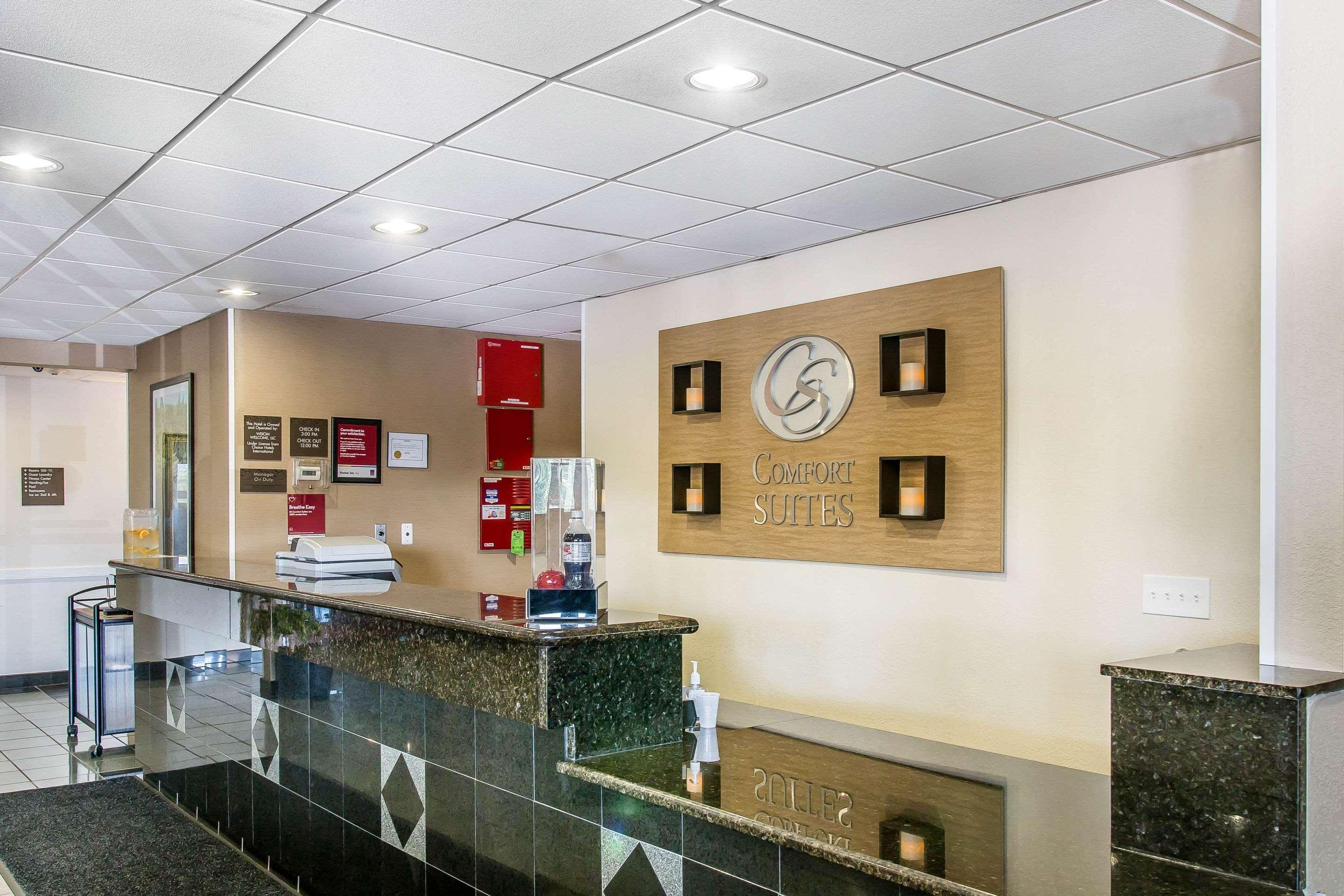 Comfort Suites Уиксом Экстерьер фото