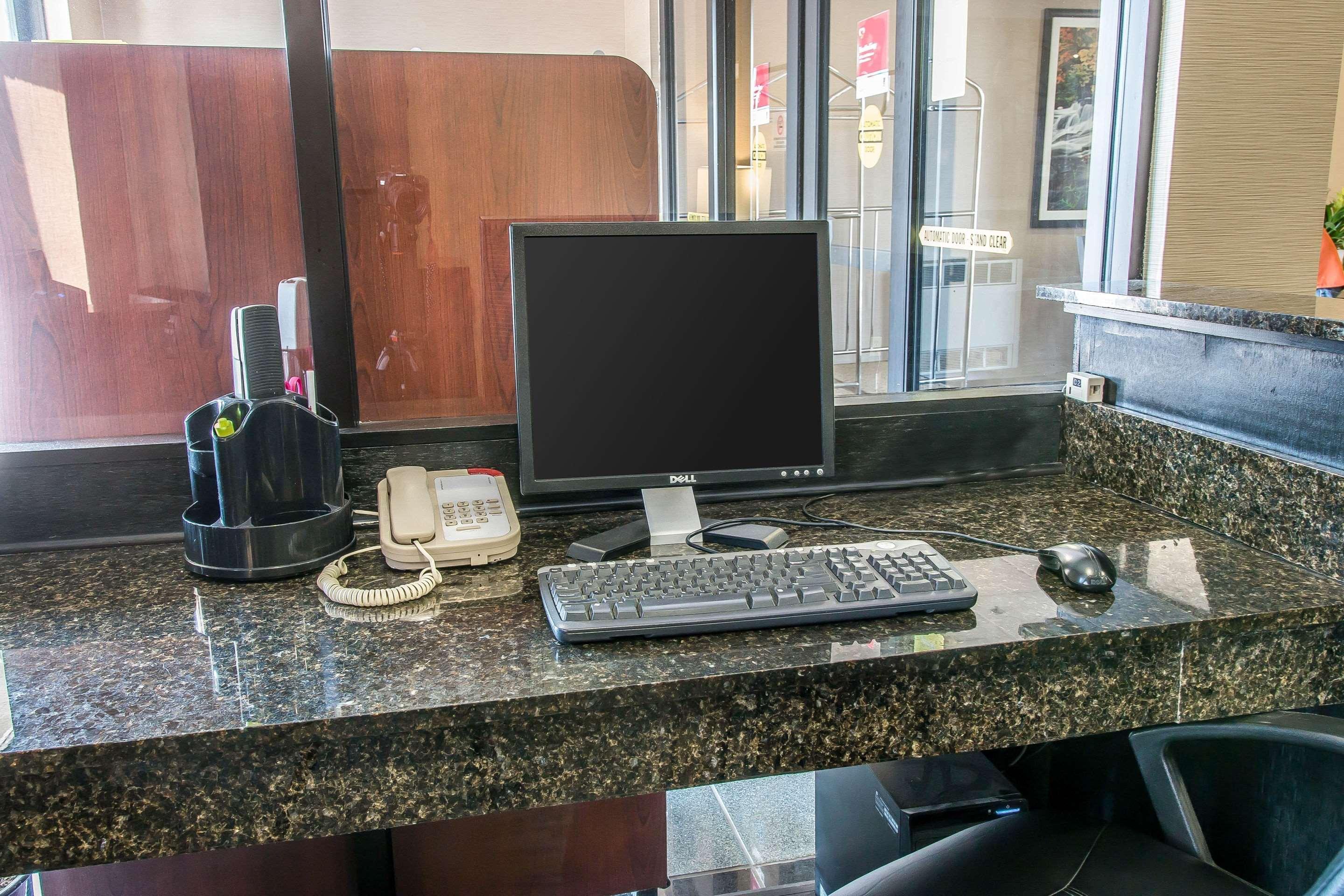 Comfort Suites Уиксом Экстерьер фото