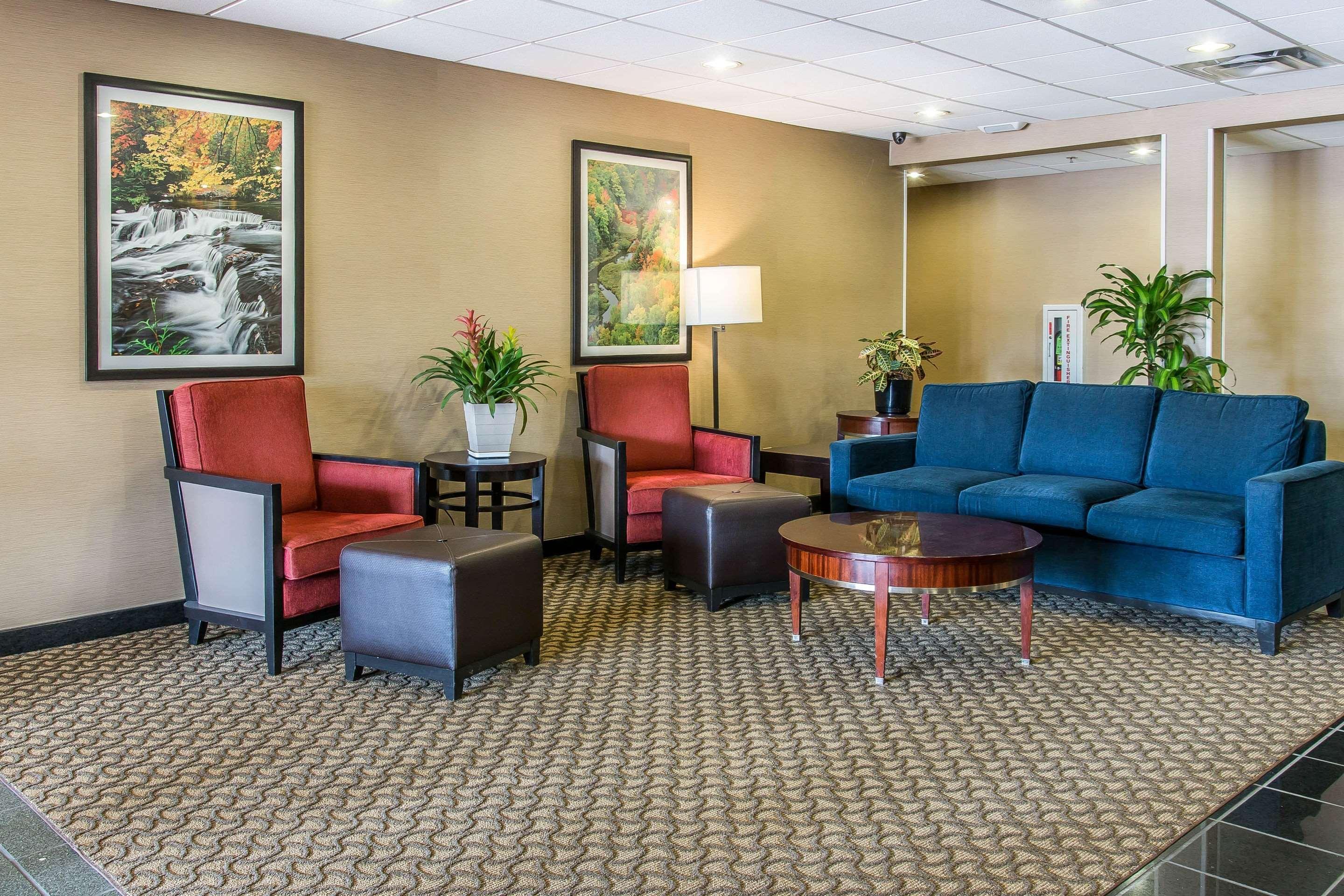 Comfort Suites Уиксом Экстерьер фото