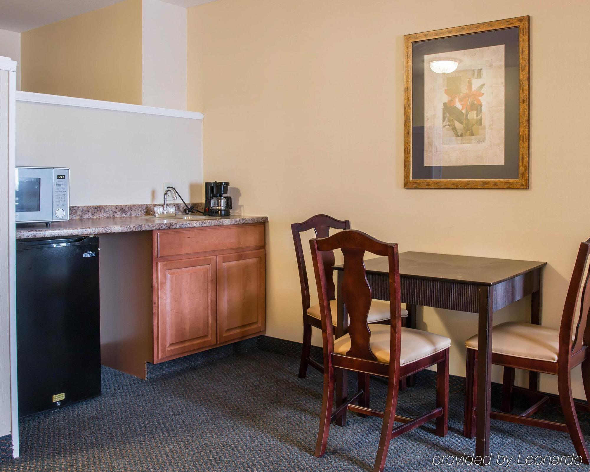 Comfort Suites Уиксом Экстерьер фото