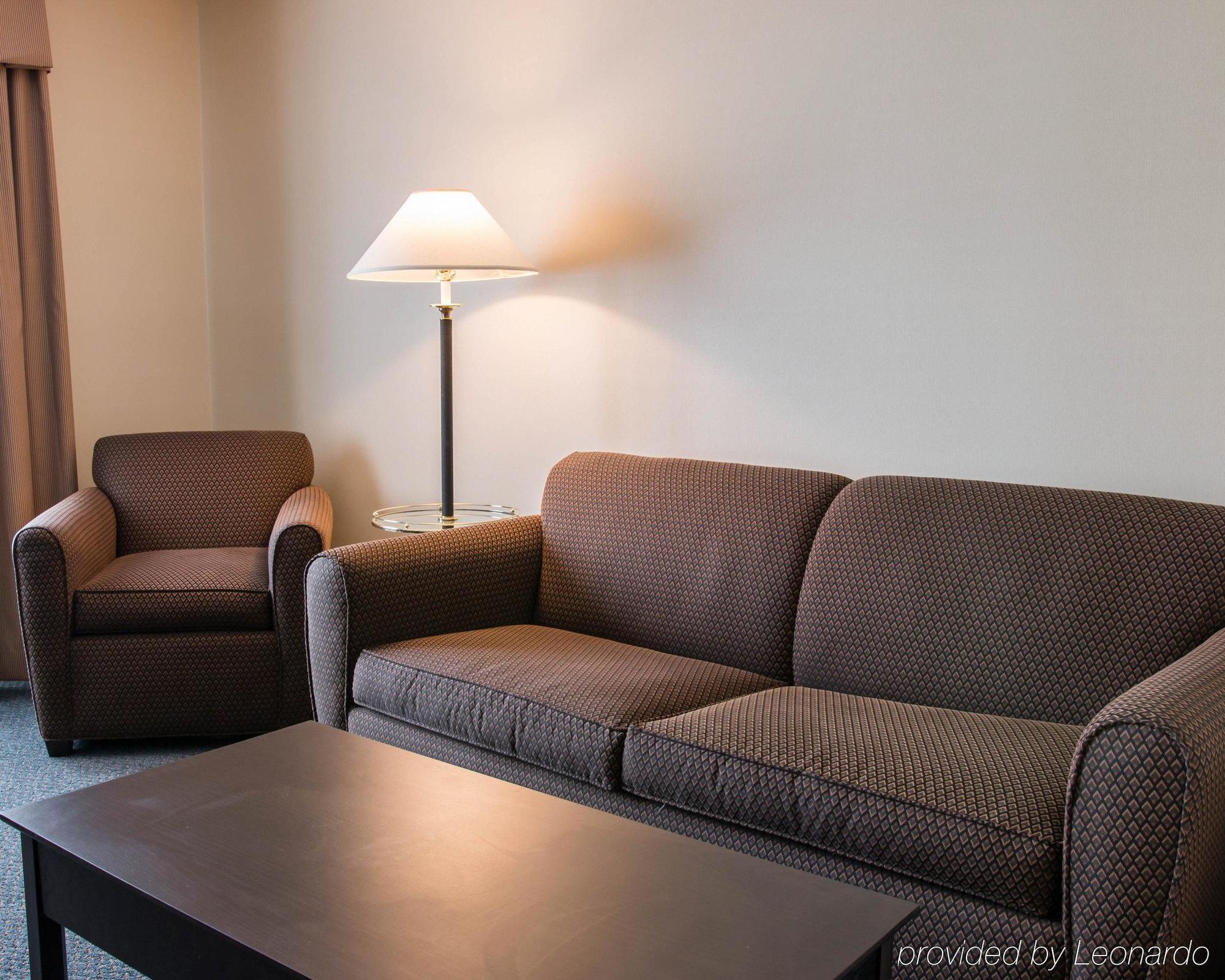 Comfort Suites Уиксом Экстерьер фото