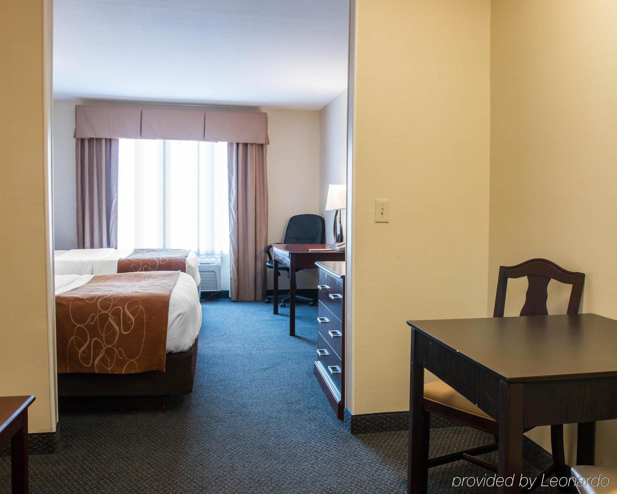 Comfort Suites Уиксом Экстерьер фото