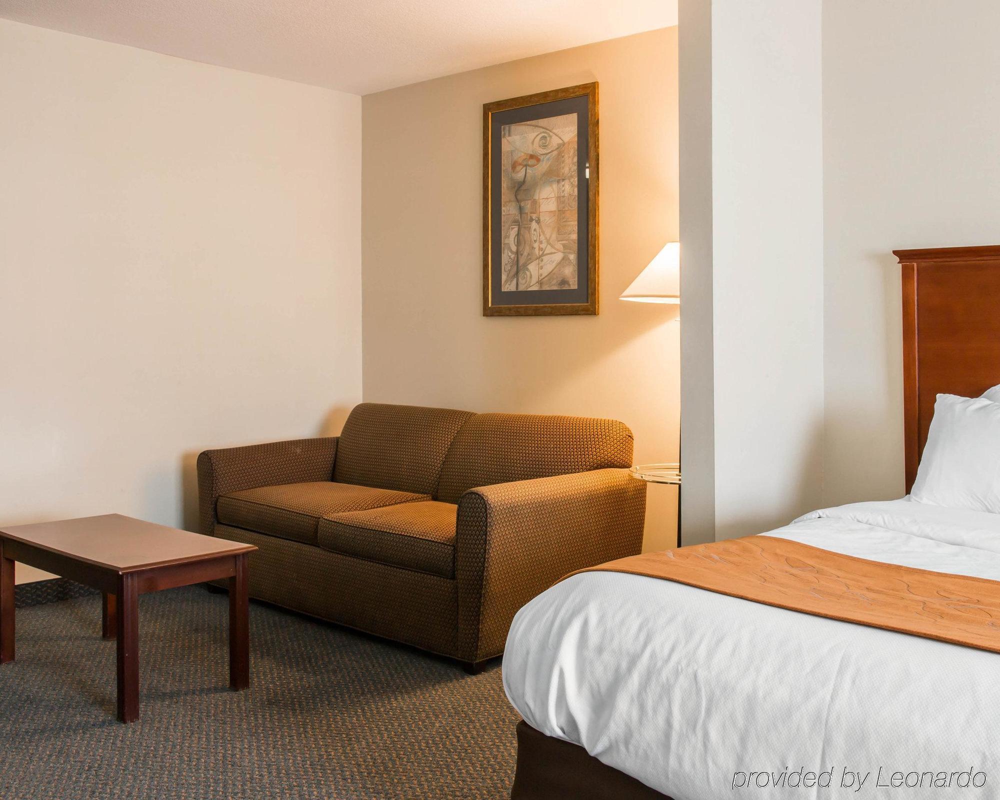 Comfort Suites Уиксом Экстерьер фото
