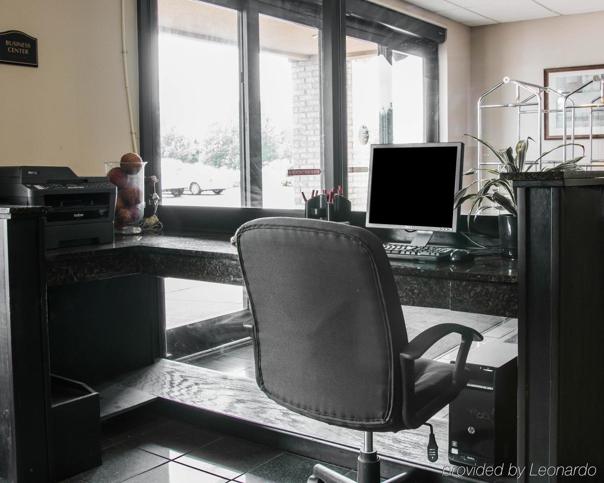 Comfort Suites Уиксом Экстерьер фото