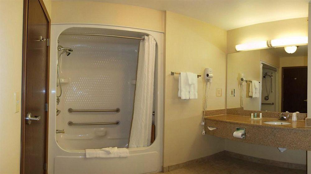 Comfort Suites Уиксом Экстерьер фото