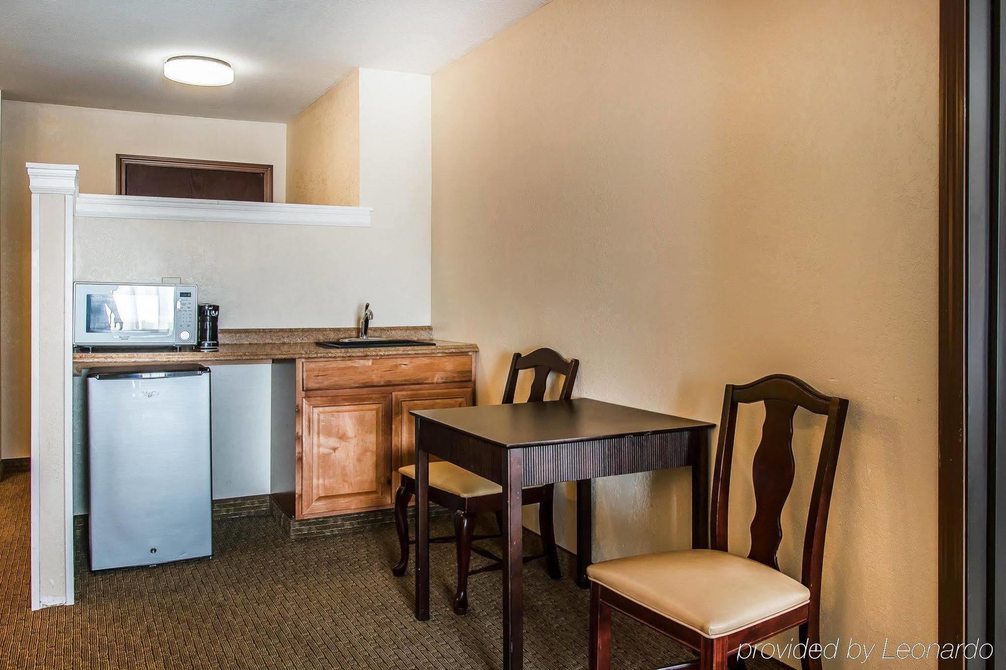 Comfort Suites Уиксом Экстерьер фото
